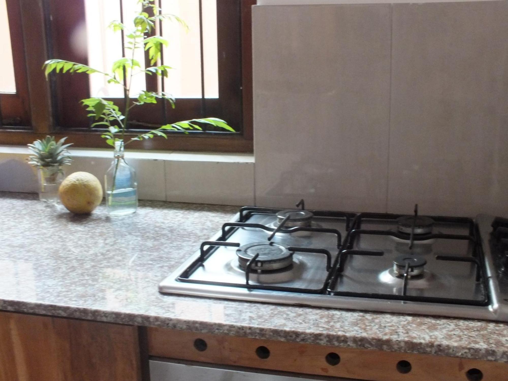 A Tropical Paradise; Stunning House, Pool, Garden Villa Wattala