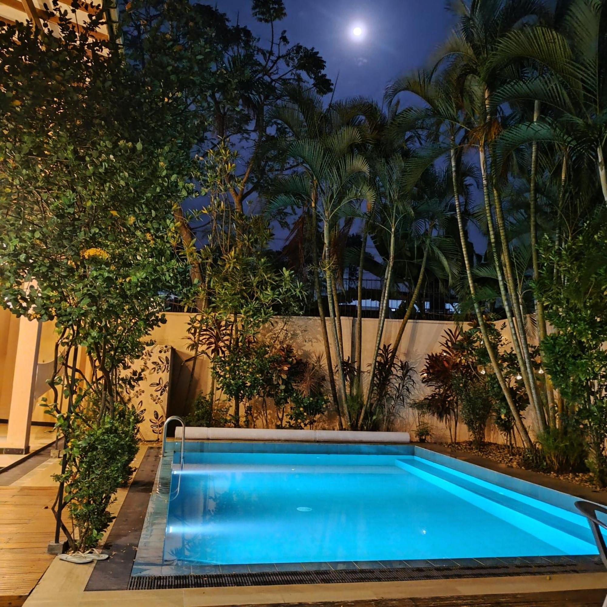 A Tropical Paradise; Stunning House, Pool, Garden Wattala